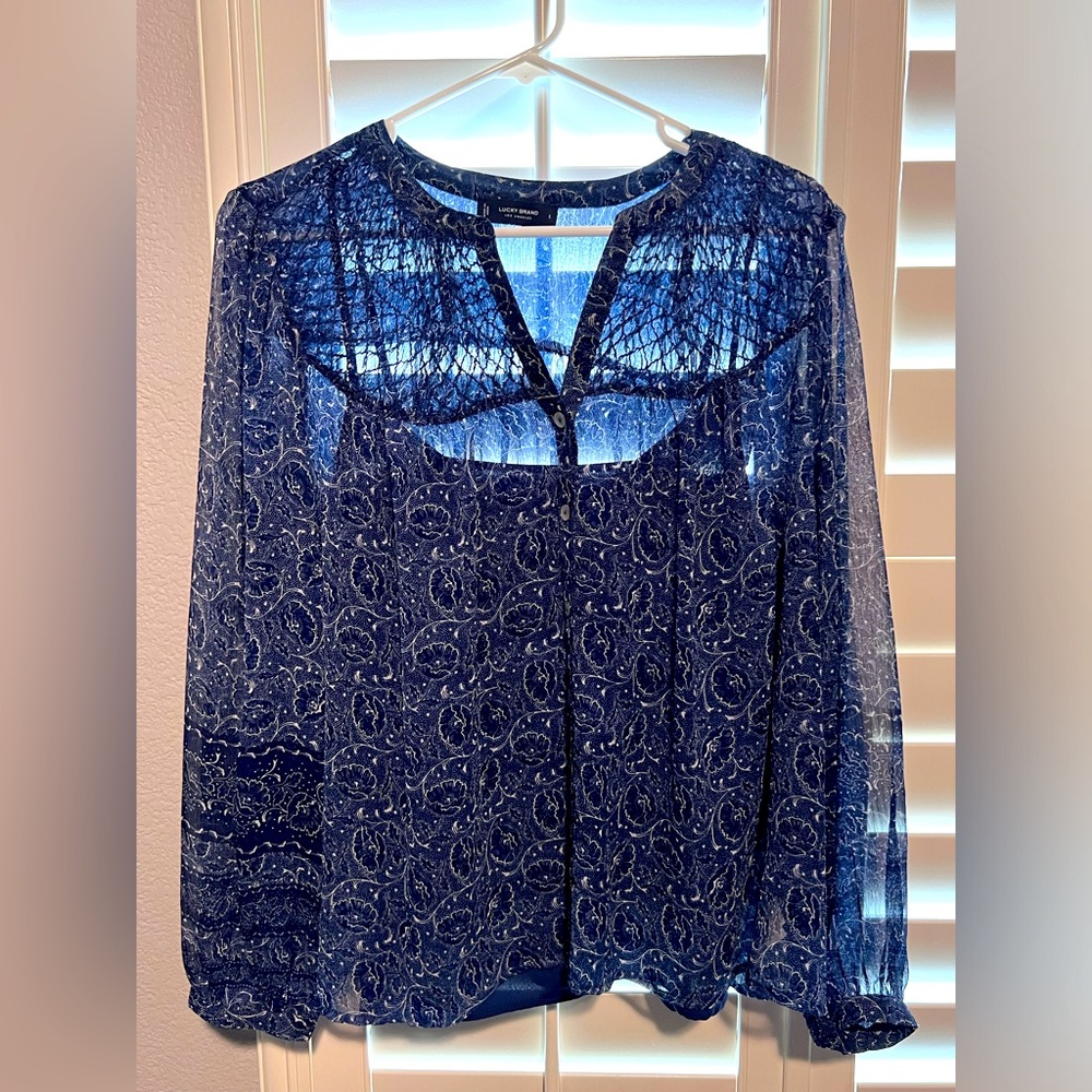 Women’s Lucky blue paisley top.